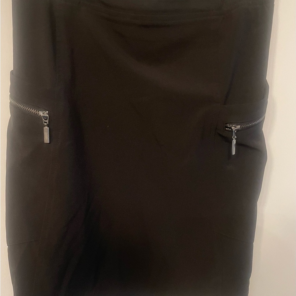 Chico’s Pull On Black Skort with Zipper Accents
